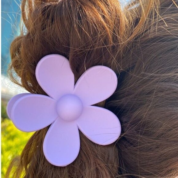 𝅺2 for $15 Flower Claw Clip NWOT - Picture 1 of 6